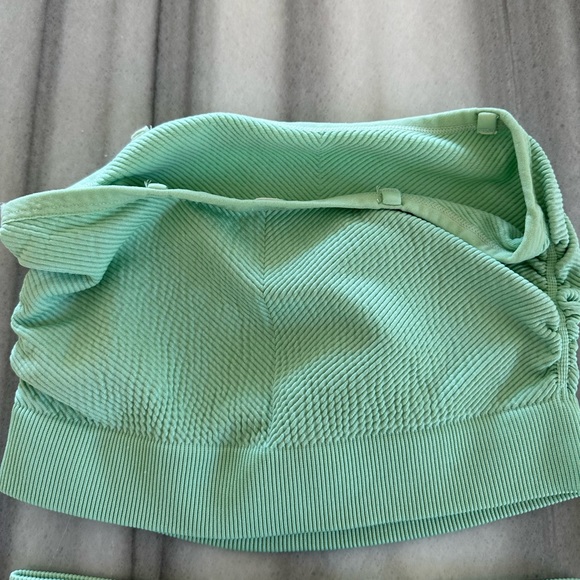 Active Wear Work Out Two Piece Shorts Set XS NEW - Picture 3 of 6